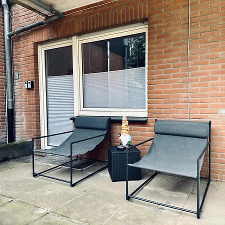 Appartement Am Hang Mit Balkon Im Gruenen *